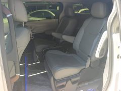 Toyota Gravia 2.5L Hybrid Comfort Edition - фото 11