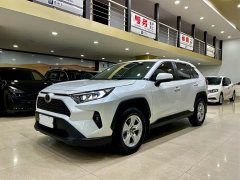 Toyota RAV4 2.0L CVT FWD Urban Edition - ფოტო 1