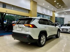 Toyota RAV4 2.0L CVT FWD Urban Edition - ფოტო 3
