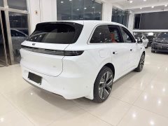 Li Auto L6 Pro - ფოტო 3