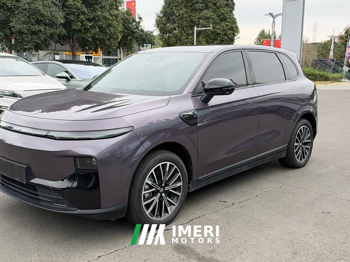 Leapmotor B10 510 Pleasure Edition - ავტომობილი ჩინეთიდან