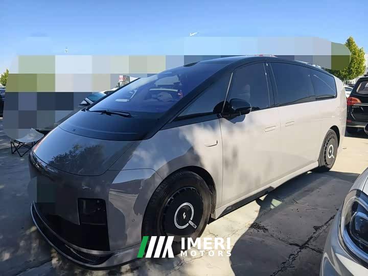 Li Auto MEGA Home Family Edition