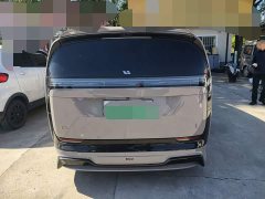 Li Auto MEGA Home Family Edition - ფოტო 10