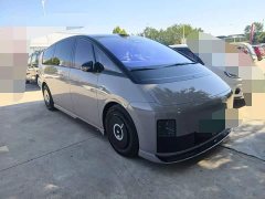 Li Auto MEGA Home Family Edition - ფოტო 3
