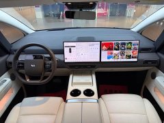 Li Auto Li Xiang MEGA Ultra - ფოტო 14