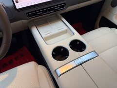 Li Auto Li Xiang MEGA Ultra - ფოტო 16