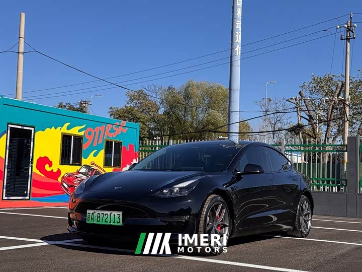 Tesla Model 3 Performance All-Wheel Drive - автомобиль из Китая