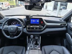 Toyota Crown Venza 2.0T AWD Dynamic Edition - ფოტო 10