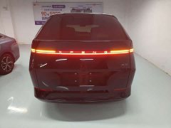 XPeng X9 Pure Electric 740 Extended Range Max - ფოტო 5
