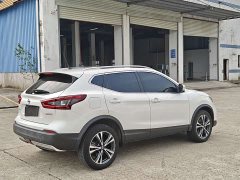 Nissan Qashqai 2.0L CVT XV Premium Luxury - photo 6
