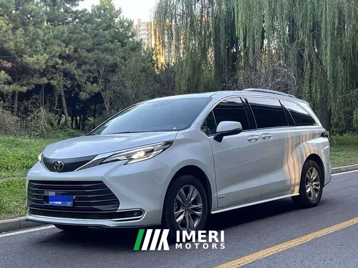 Toyota Sienna 2.5L Hybrid Comfort Edition