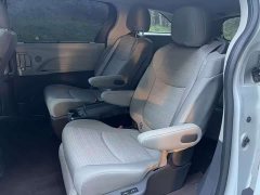 Toyota Sienna 2.5L Hybrid Comfort Edition - ფოტო 8