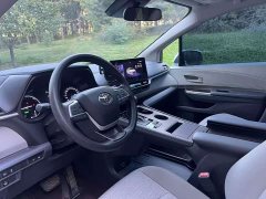 Toyota Sienna 2.5L Hybrid Comfort Edition - ფოტო 9