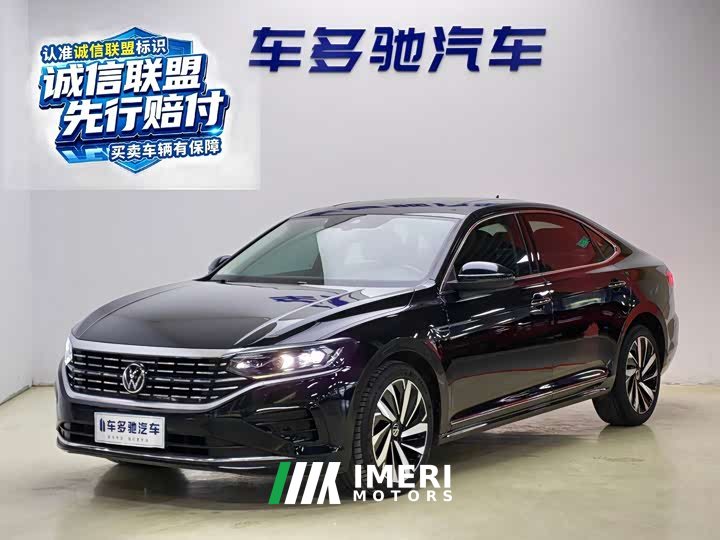 Volkswagen Passat 330TSI Luxury
