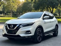Nissan Qashqai 2.0L CVT Luxury - photo 1
