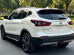 Nissan Qashqai 2.0L CVT Luxury - photo 4