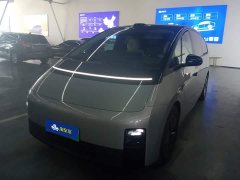 Li Auto Li Xiang MEGA Ultra - ფოტო 1