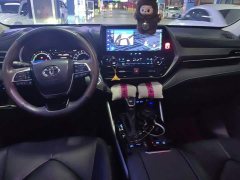 Toyota Highlander Hybrid 2.5L AWD Premium 7-Seater - фото 12