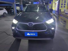 Toyota Highlander Hybrid 2.5L AWD Premium 7-Seater - фото 2