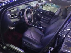 Toyota Highlander Hybrid 2.5L AWD Premium 7-Seater - фото 9