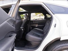 Lexus RX 350h FWD Pleasure Edition - фото 10