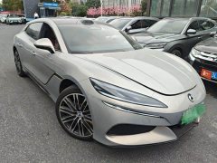 Denza Z9GT Flash Charging Flagship - фото 2
