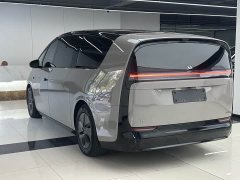 Li Auto Li Xiang MEGA Ultra - ფოტო 20
