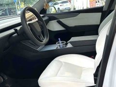 Tesla Model Y Long Range All-Wheel Drive - photo 3