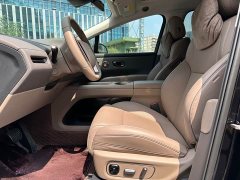 Li Auto i8 Standard Edition - фото 3