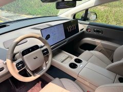 Li Auto i8 Standard Edition - фото 5