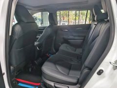 Toyota Highlander 2.5L Intelligent Hybrid AWD Premium 7-Seater - фото 8