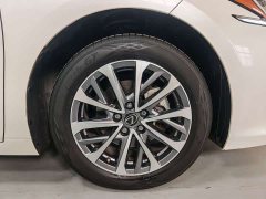 Lexus ES 200 Excellence Edition - photo 18