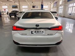 Lexus ES 200 Excellence Edition - photo 5