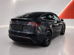 Tesla Model Y Rear-Wheel Drive - ფოტო 6