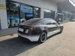 Tesla Model 3 Long Range All-Wheel Drive - ფოტო 4