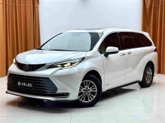 Toyota Sienna 2.5L Hybrid Premium Edition - photo 1