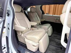 Toyota Sienna 2.5L Hybrid Premium Edition - photo 10