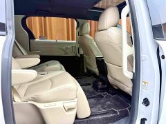 Toyota Sienna 2.5L Hybrid Premium Edition - photo 8