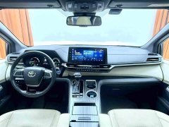 Toyota Sienna 2.5L Hybrid Premium Edition - photo 9