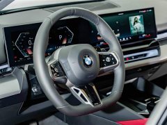 BMW 5 Series 525Li M Sport Package - ფოტო 10