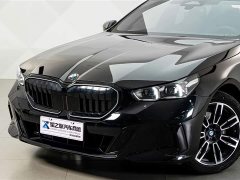 BMW 5 Series 525Li M Sport Package - ფოტო 2