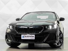 BMW 5 Series 525Li M Sport Package - ფოტო 3