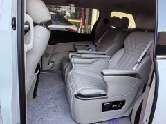 Buick GL8 Land Official Business Class 652T Comfort Edition - фото 6
