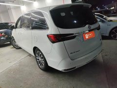 Buick GL8 Land Official Business Class 652T Comfort Edition - фото 7