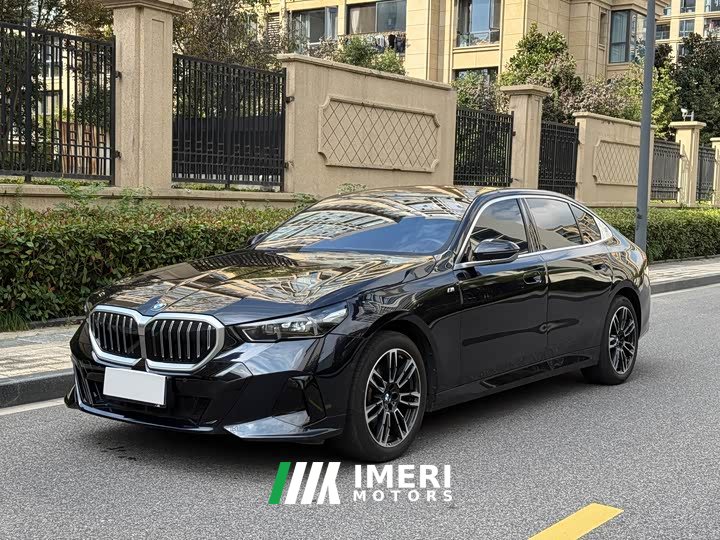 BMW 5 Series 525Li M Sport Package - car from China