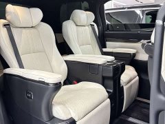 Lexus LM 300h 7-Seater Elegant Edition - ფოტო 10