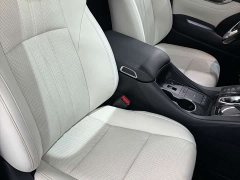 Lexus LM 300h 7-Seater Elegant Edition - ფოტო 8