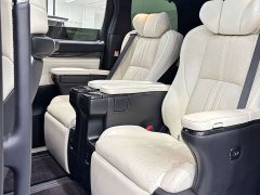 Lexus LM 300h 7-Seater Elegant Edition - ფოტო 9