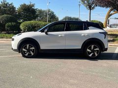 Lynk & Co 06 1.5T Pro - фото 3
