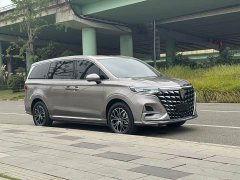 SAIC Roewe iMAX8 New Energy 1.5T DMH Land Respect Premium Edition - photo 3